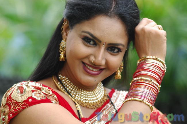 Raksha stills- Photos,Spicy Hot Pics,Images,High Resolution WallPapers Download