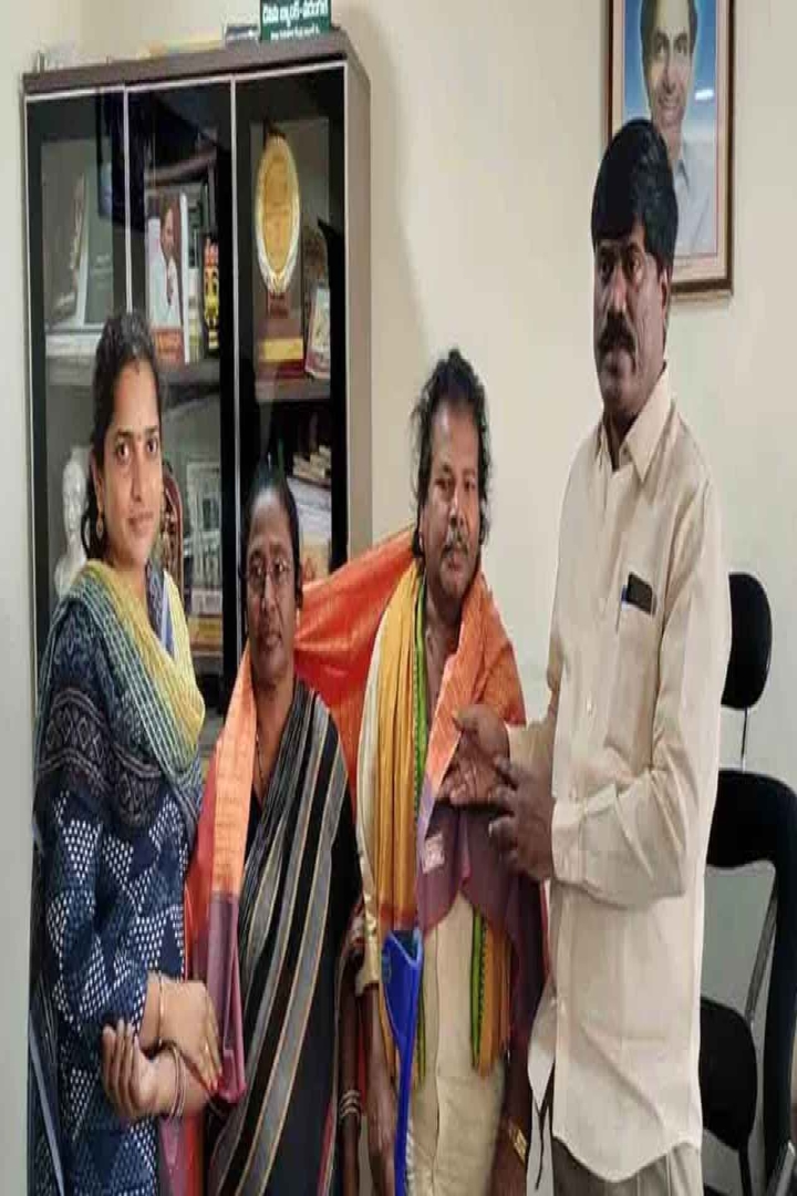 Pravinya takes charge as Warangal Collector-Telangana Today