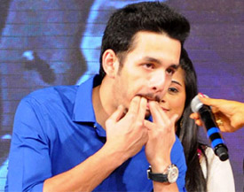  How Is Nagarjuna Preparing Akhil?-TeluguStop.com