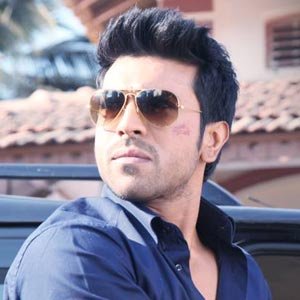  Ram Charan Not Taking Off His Shirt-TeluguStop.com