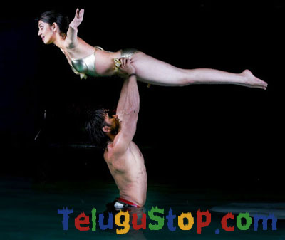  Pic Talk: Praneetha In Two Piece Bikini-TeluguStop.com