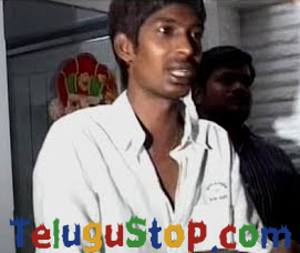  Police Arrested Comedian Dhanraj-TeluguStop.com