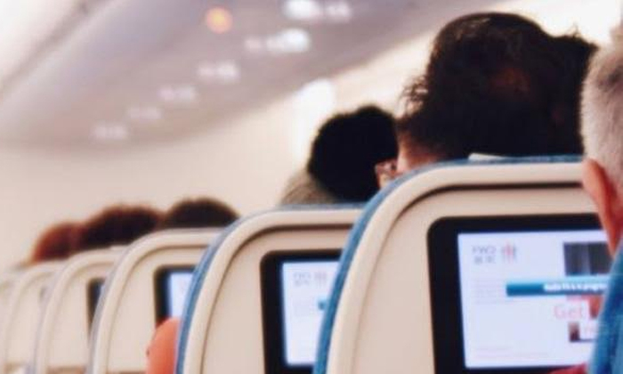 50 Years Old Man Behavior In Flight 50 Years Old Man Behavior In Flight-TeluguStop.com