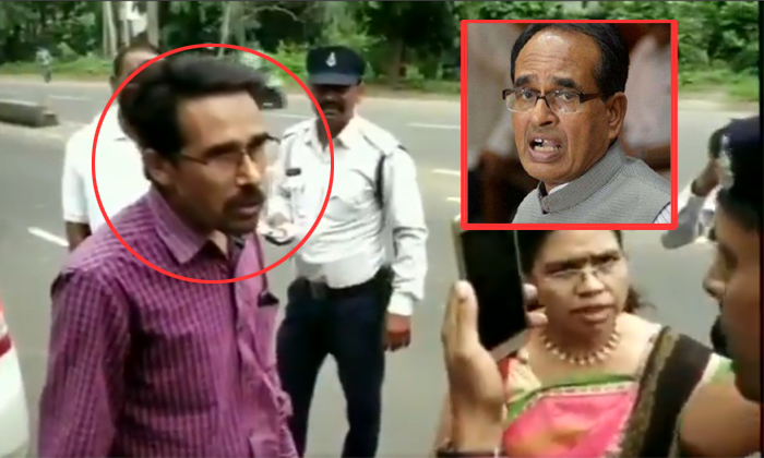  Man Claiming To Be A Brother In Law Of Chief Minister Shivraj Singh 1-TeluguStop.com