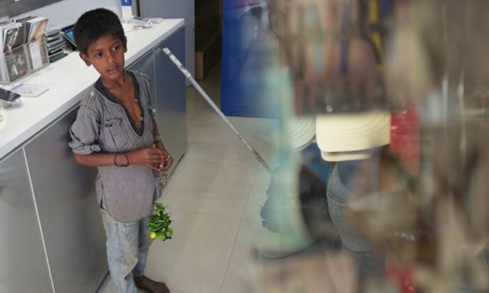  Young Nimbu Mirchi Hawker And A Shopkeeper Story-TeluguStop.com