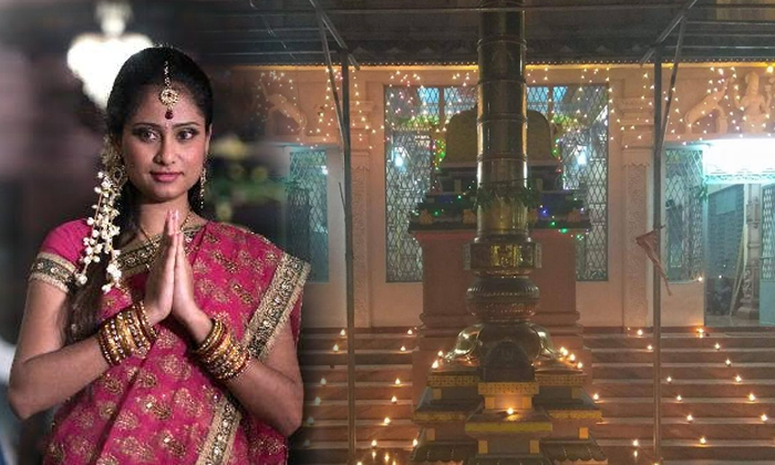 Father Explains About Temple To Daughter-TeluguStop.com