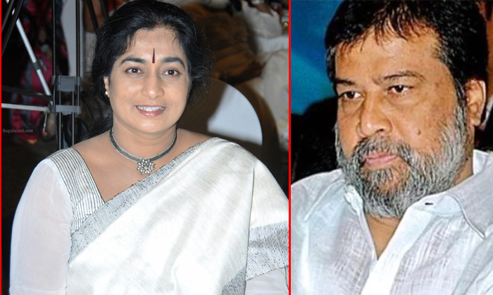  Congress Leader C Damodars Wife Padmini Reddy Joins Bjp-TeluguStop.com