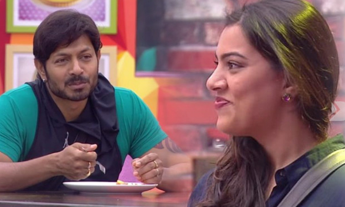  Doubts On Bigg Boss 2 Telugu Runrup Geetha Madhuri Voting-TeluguStop.com