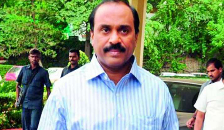  The Police Surrendered To Janardhana Reddy-TeluguStop.com