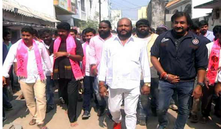  Gabbarsing Batch Election Campain On Trs Mla Candidate-TeluguStop.com