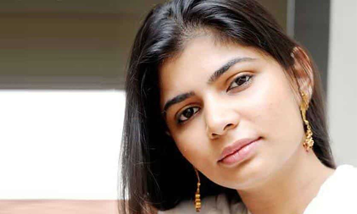  Singer Chinmayi Mind Blowing Reply To Netzen-TeluguStop.com