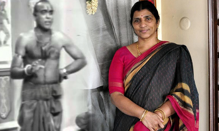  Unknown Facts About Lakshmi Parvathi First Husband-TeluguStop.com