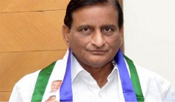  Gattamaneni Adiseshagirirao Resign From Ysrcp-TeluguStop.com