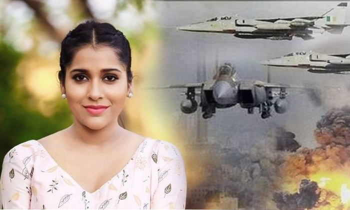  Anchor Reshmi Tweet On Indian Air Force Iaf Strikes-TeluguStop.com