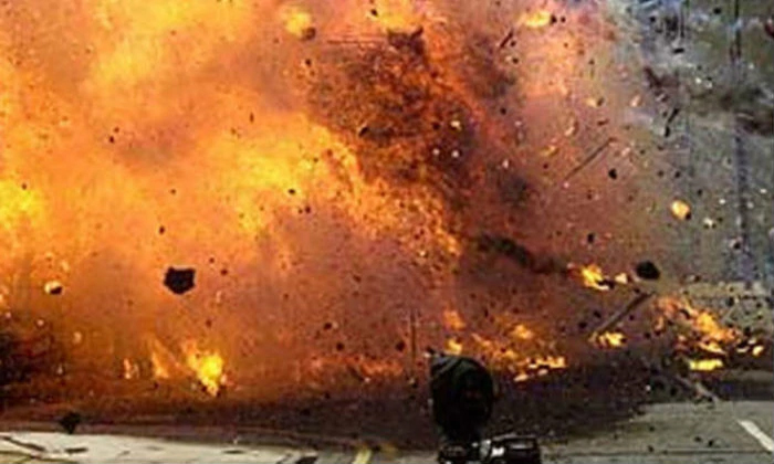 Bomb Blast In School Building In Jammu Kashmir Bomb Blast In School Building In Jammu Kashmir-TeluguStop.com