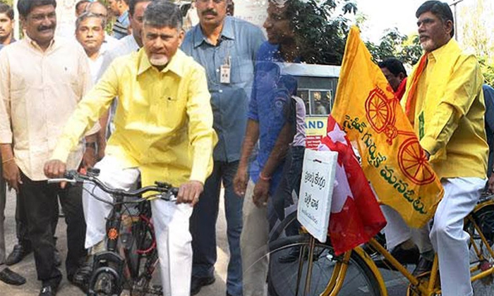  Chandrababu Naidu Busy In Selecting Candidates From Tdp-TeluguStop.com