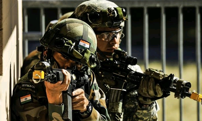  Once Again Terrorist Attacks In Pulwama District-TeluguStop.com