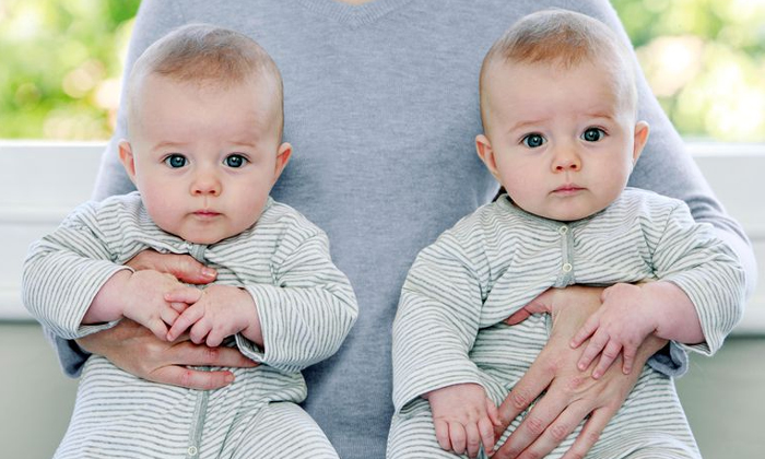  This Are Twins But Not From One Father-TeluguStop.com