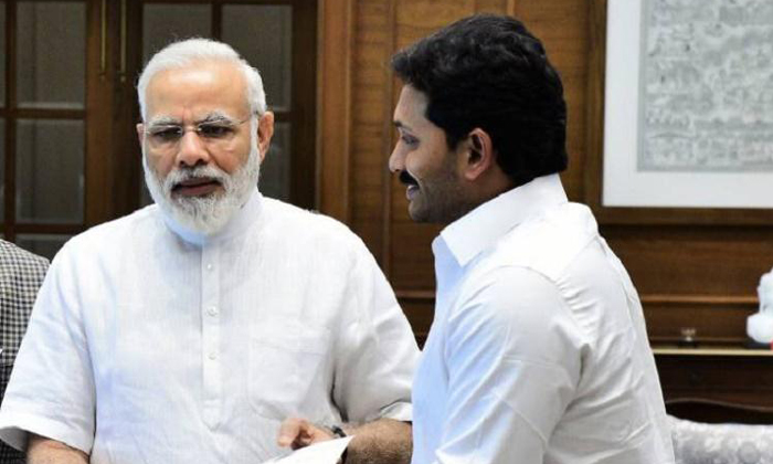  Ys Jagan Dilemma About Special Status To Ask Modi-TeluguStop.com