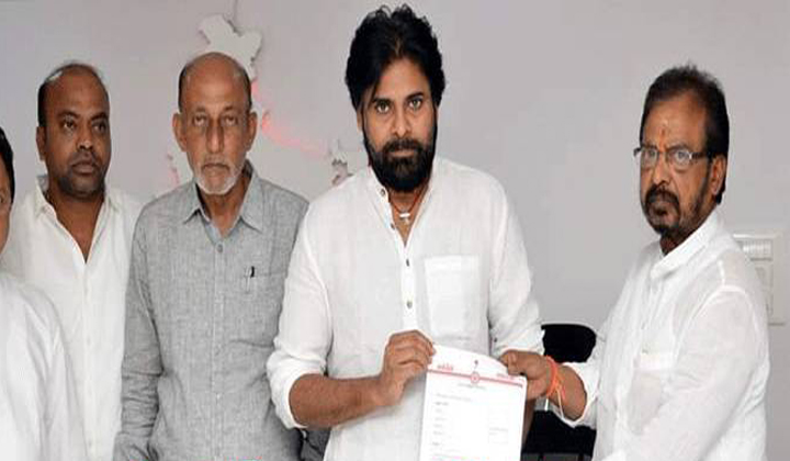  Janasena Cheif Pavan Kalyan Contests From Gajuwaka-TeluguStop.com