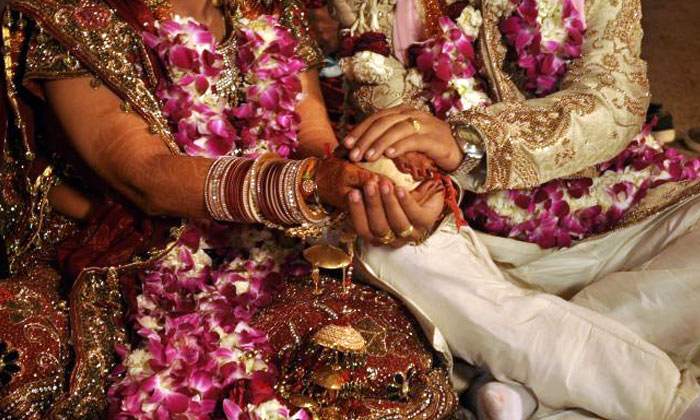  15 Transgender Couples Tie Knot In Raipur Mass Wedding-TeluguStop.com