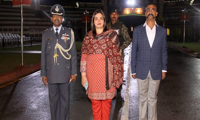  Abhinandan Face Medical Test And Inquiry-TeluguStop.com