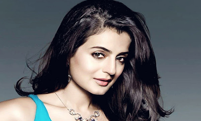  Ameesha Patel Accused Of Rs 2 5 Crore Fraud-TeluguStop.com