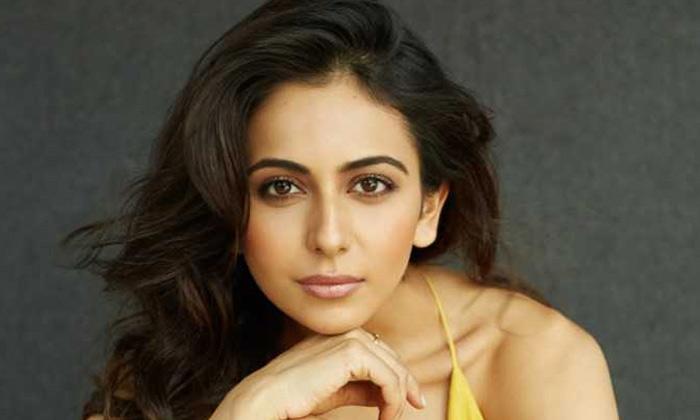  How They Are Offering 2 Crores For Rakul Preet-TeluguStop.com