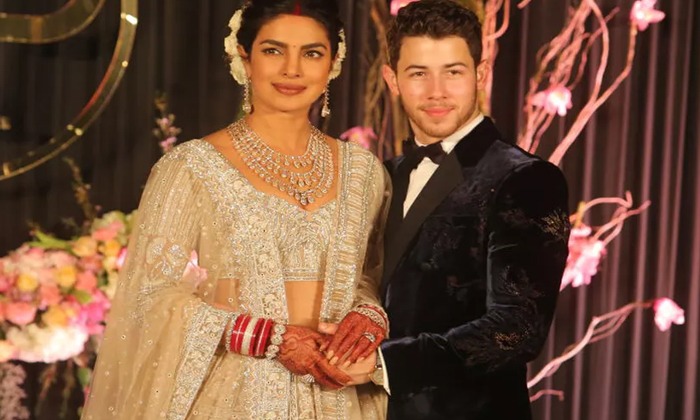  Priyanka Chopra And Nick Jonas Headed For A Divorce-TeluguStop.com