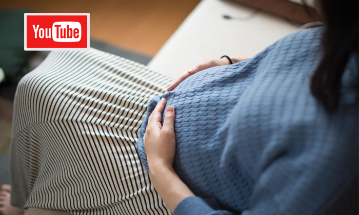  Woman In Up Watches Video On How To Deliver Baby Alone Dies-TeluguStop.com