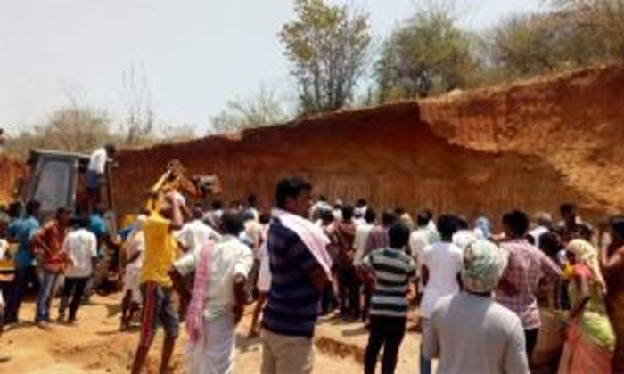  11 Womens Died Narayanguda District-TeluguStop.com