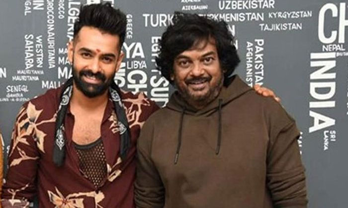  Hero Akash Copy Allegations On Puri Jagannath Ismart Shankar Movie-TeluguStop.com