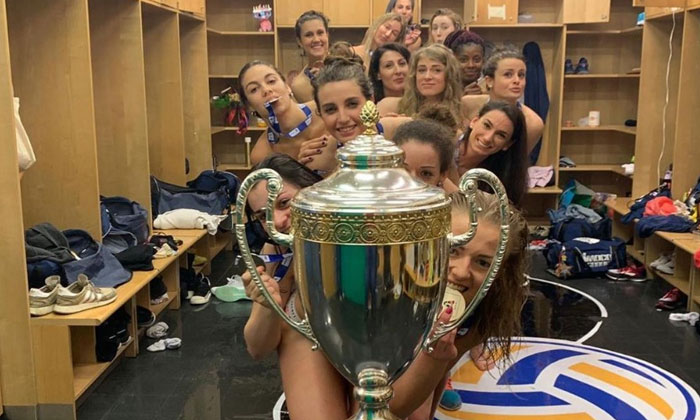  Italian Volleyball Team Celebrates Title By Posing Naked With Trophy-TeluguStop.com