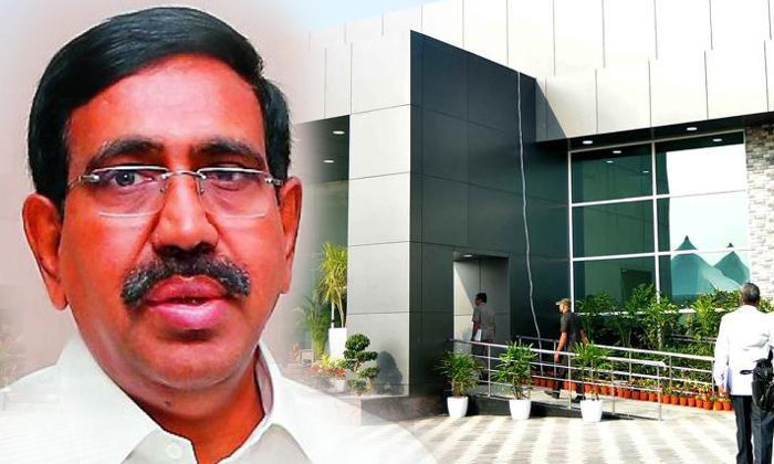  Crda Report Praja Vedika Was Built Without Any Proper Approvals-TeluguStop.com