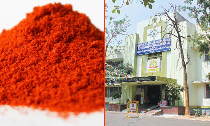  Daughter In Law Sprinkled Redchilli Powder On Father In Law For The Property-TeluguStop.com