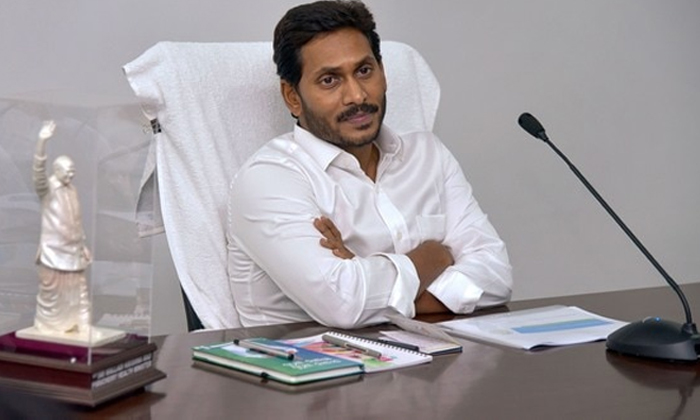  Jc Diwakar Reddy Prises Ys Jagan Ruling-TeluguStop.com