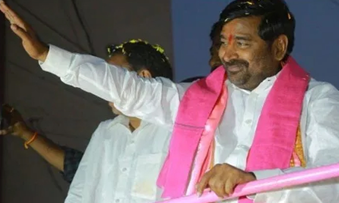  Minister Jagadish Stuck In Lift1 1 1 1-TeluguStop.com