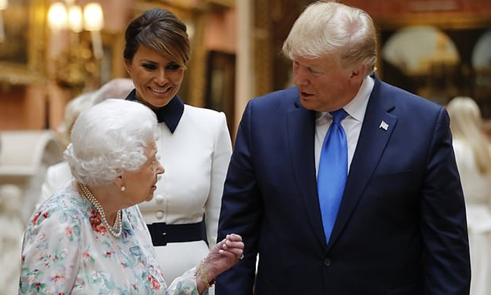  Trump Break The Royal Protocol-TeluguStop.com