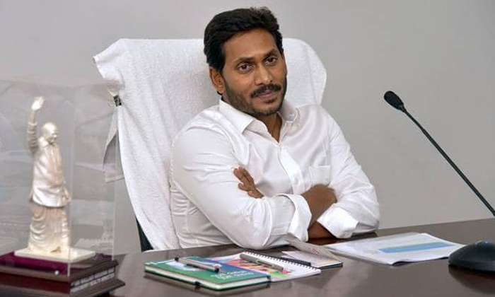  Jagan Hesitation On New Leader In The Party1-TeluguStop.com