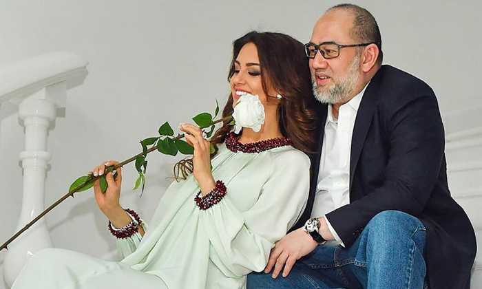  Malaysianmonarchgives Tripletalaqtoformer Missmoscowrihana-TeluguStop.com