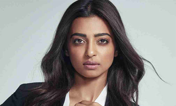 Radhika Apte Sensational Comments On Bollywood Industry Radhika Apte Sensational Comments On Bollywood Industry-TeluguStop.com