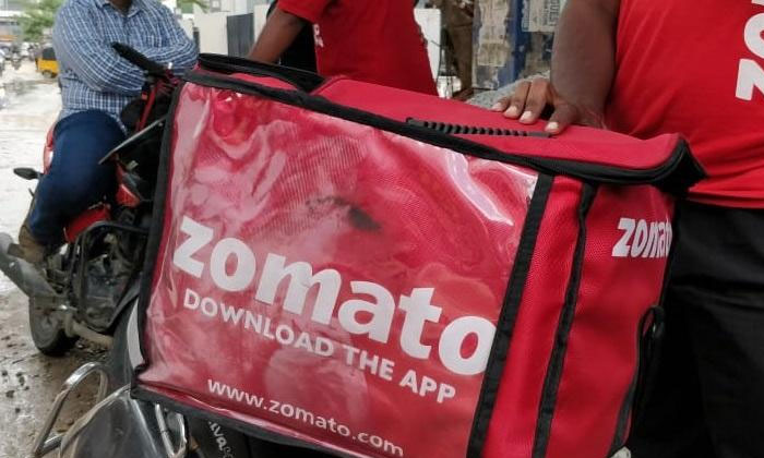  Zomato Refuses Customers Request To Change Non Hindu Delivery Boy-TeluguStop.com