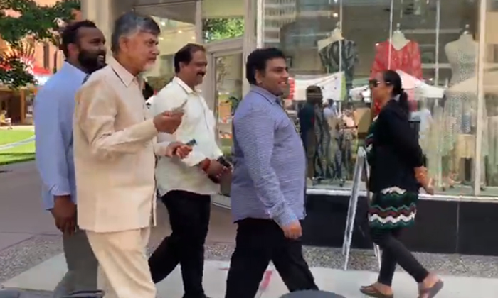  Chandrababu Naidu Busy In America While Eating Popcorn-TeluguStop.com