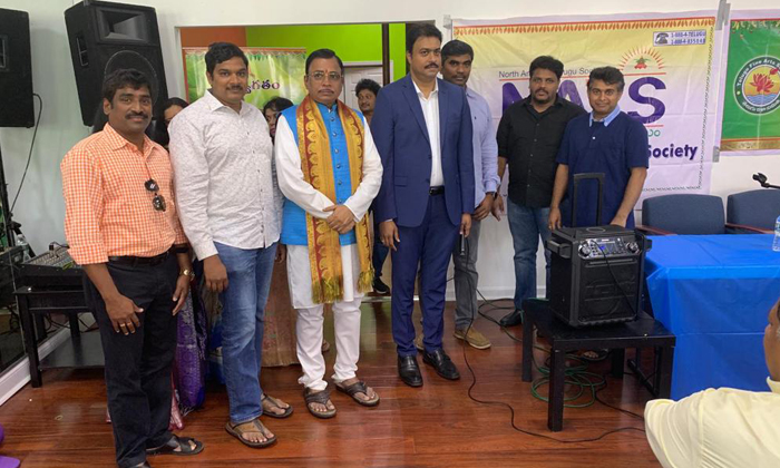 న్యూజెర్సీలో నవ్వులు పూయించి న్యూజెర్సీలో నవ్వులు పూయించి