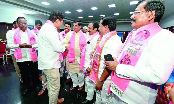 Telugu Amithshaw, Cm Kcr, Telangana, Trs Bjp, Trsbjp-Telugu Political News