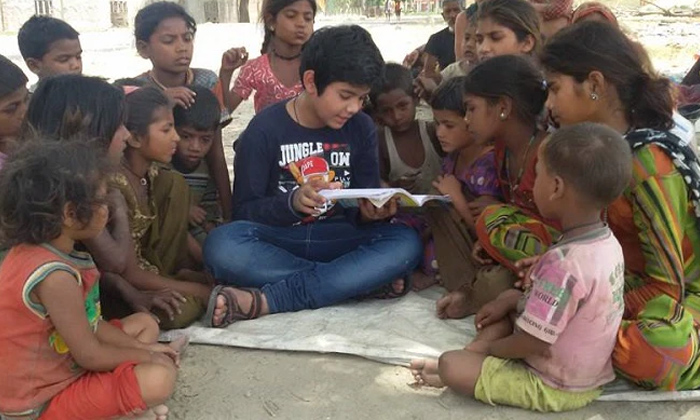  11 Year Oldboy Anand Krishna Who Teaches 250 Slum Kids Daily-TeluguStop.com