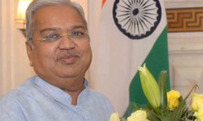  Karnataka Deputy Cm Comments On Road Accidents-TeluguStop.com