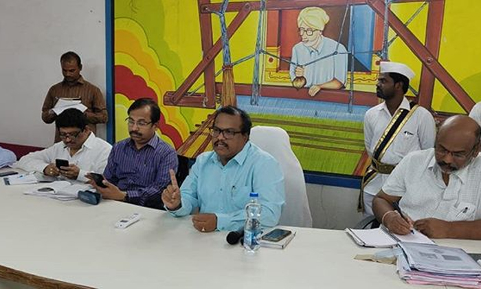 Narayanapeta Distictcollector Venkat Raofined In Villageman Kcr Narayanapeta Distictcollector Venkat Raofined In Villageman Kcr-TeluguStop.com