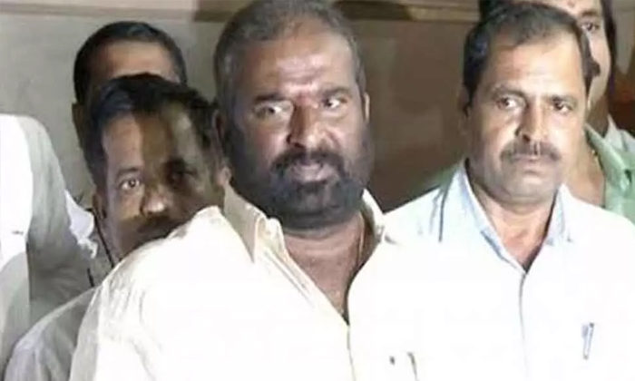  Telanganartc Driver Rajucasefileagainst Aswaddama Reddy-TeluguStop.com