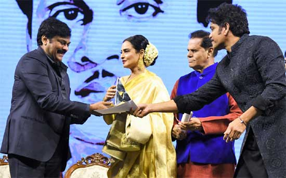 Telugu Actress Rekha, Anr Award, Chiranjeevi, Nagarjuna-